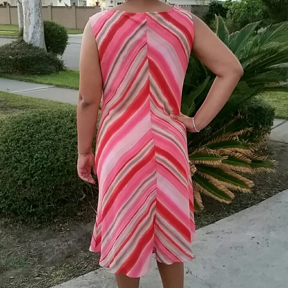 Flowy Spring/Summer Dress Size 14W - Picture 3 of 8